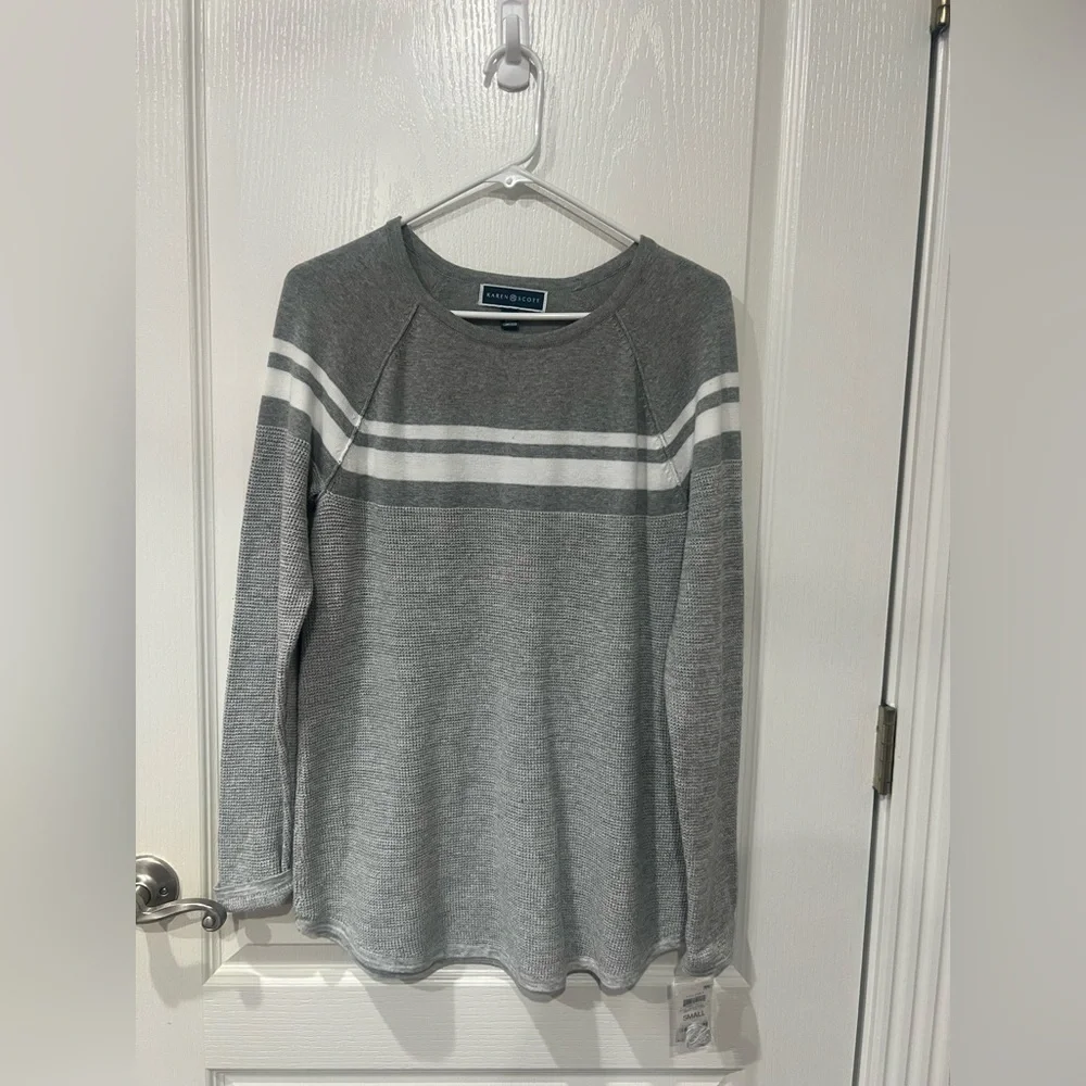 Karen Scott Heather Gray Sweater with White Accents NWT!!! - Picture 1 of 6